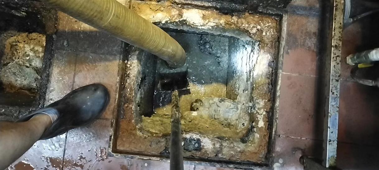 拖市镇污水池清理一般都有毒气，怎么预防中毒呢？