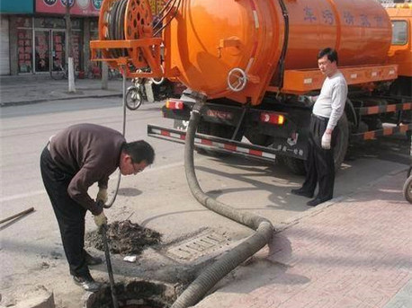 拖市镇清掏化粪池，健康生活从这里开始